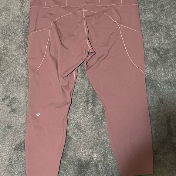 LULULEMON FAST AND FREE HIGH RISE RISE TIGHT 25” - Picture 2 of 5